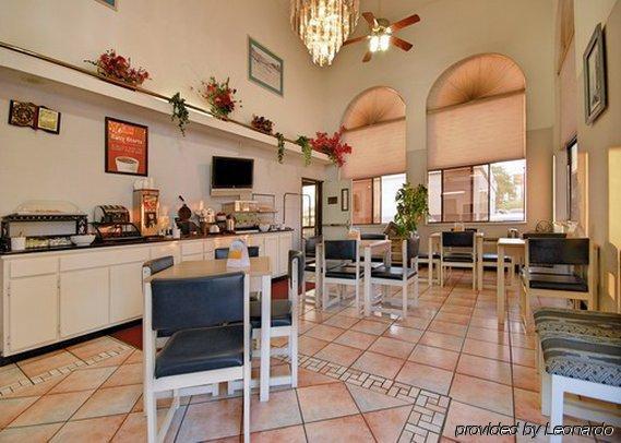 Econo University Area Lodge *