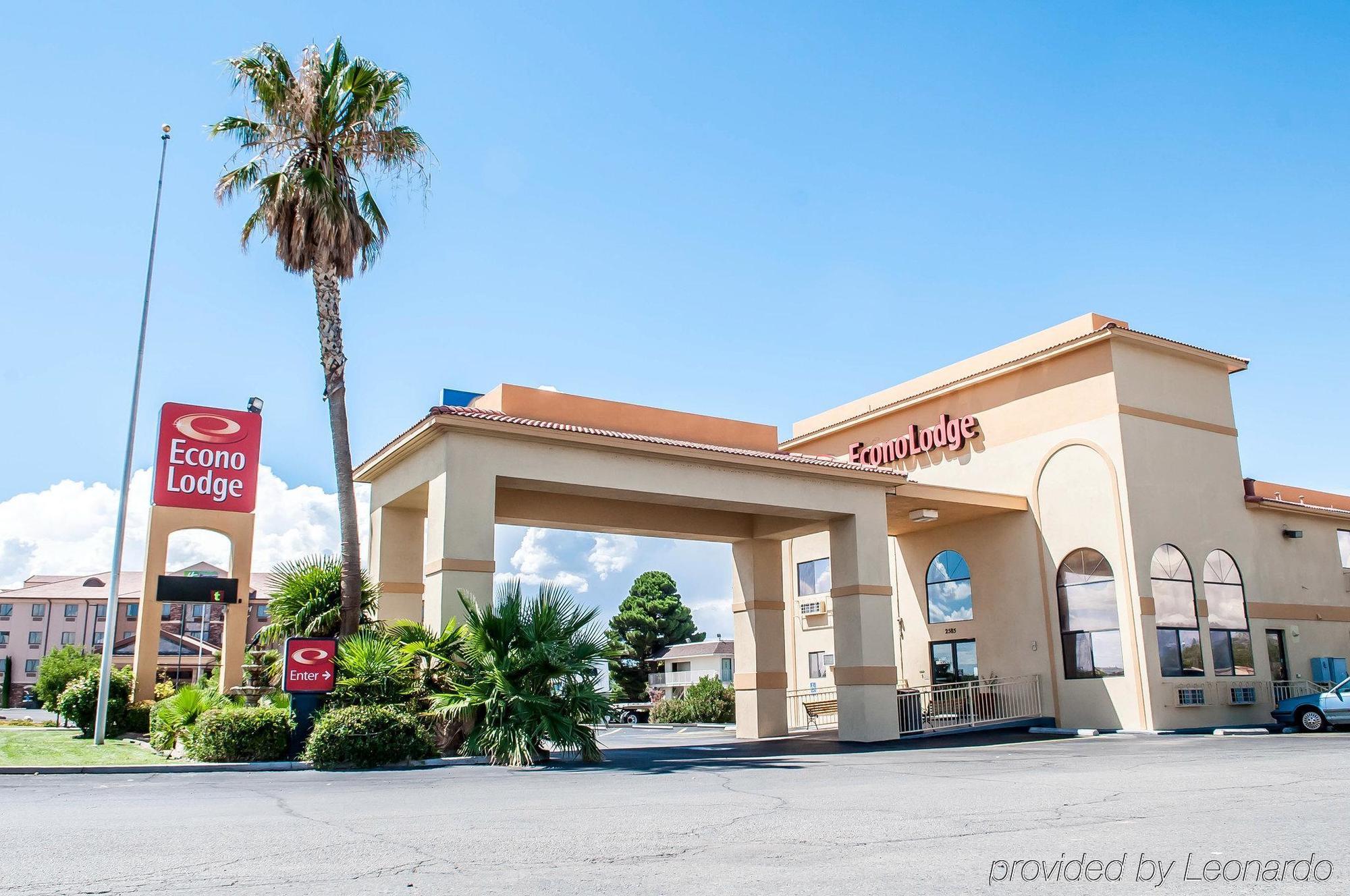 Lodge Econo Cruces Area *
